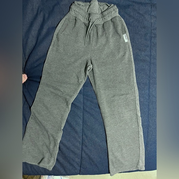 Gymshark Gray Sweatpants - Picture 2 of 5